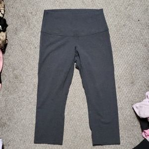 Grey lululemon capri pants